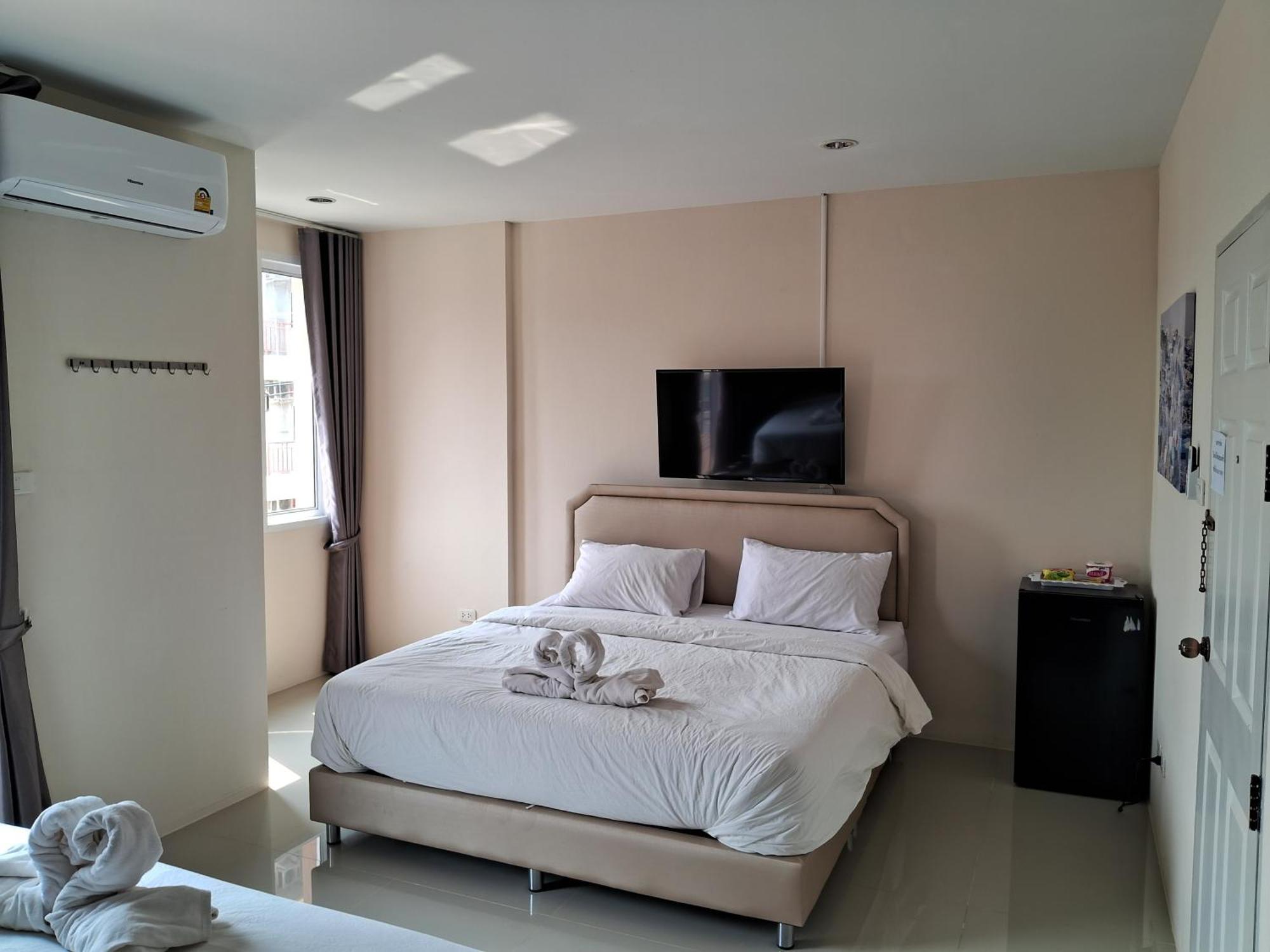 Hotel เคทู เกสเฮาส์ Chonburi Exterior foto