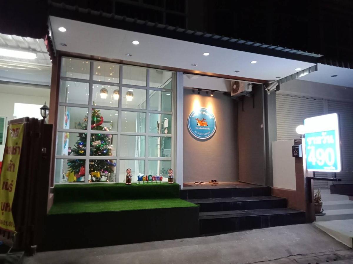 Hotel เคทู เกสเฮาส์ Chonburi Exterior foto