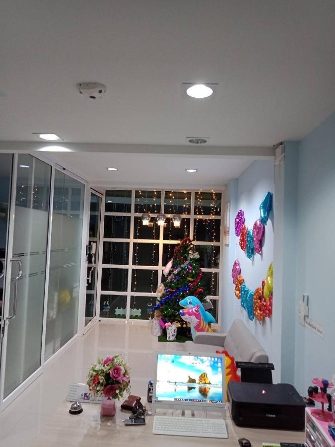 Hotel เคทู เกสเฮาส์ Chonburi Exterior foto