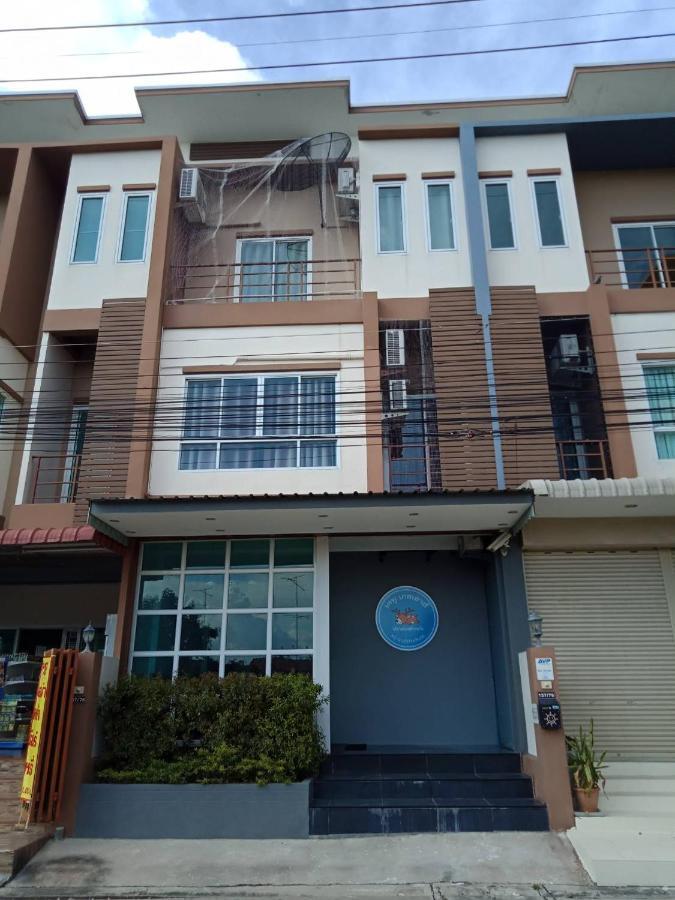 Hotel เคทู เกสเฮาส์ Chonburi Exterior foto