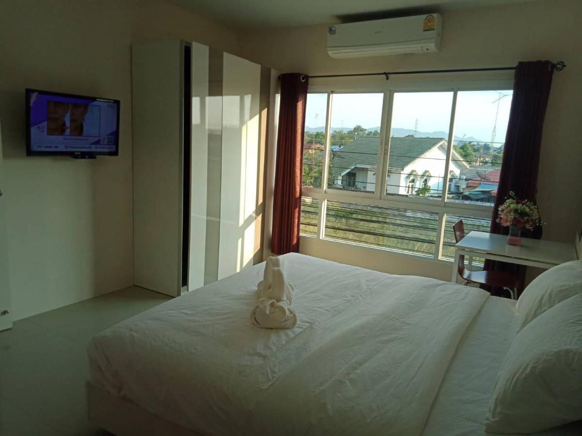 Hotel เคทู เกสเฮาส์ Chonburi Exterior foto