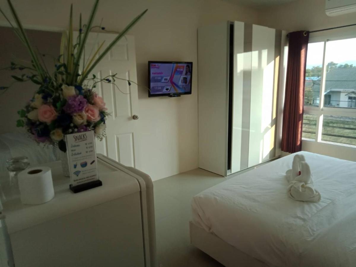 Hotel เคทู เกสเฮาส์ Chonburi Exterior foto