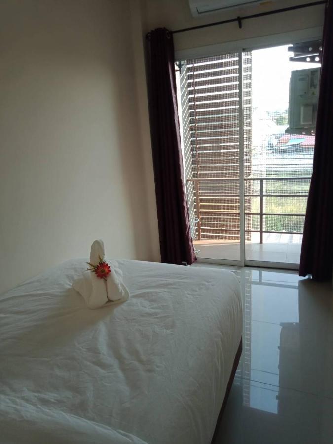 Hotel เคทู เกสเฮาส์ Chonburi Exterior foto